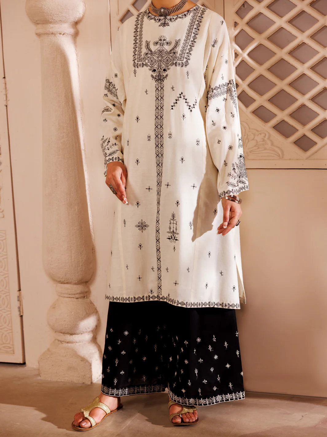 Black-White Cambric 2Pc Stitched - AL-2PS-LKS-1001