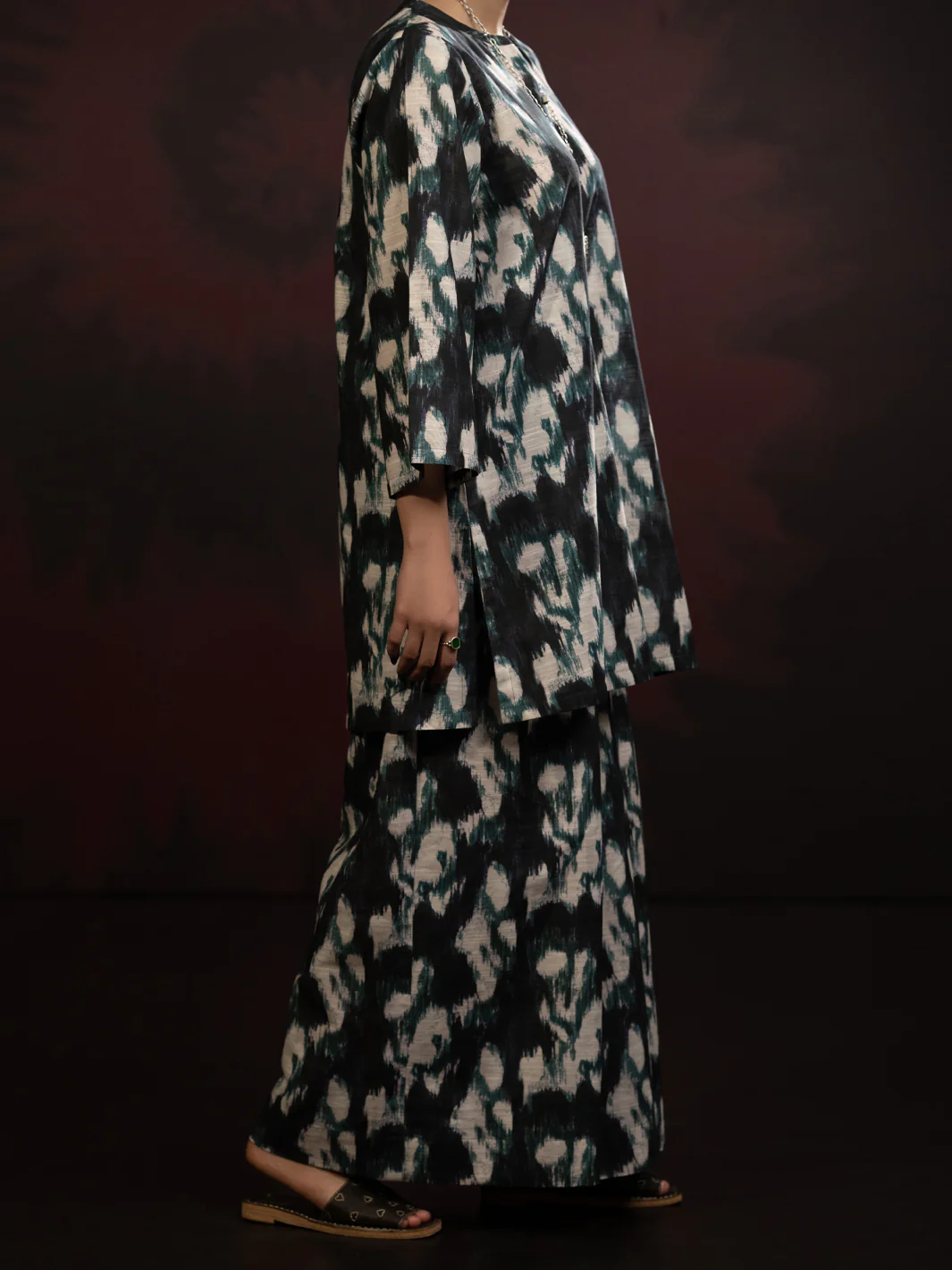 Teal Khaddar 2Pc Stitched - AL-2PS-LKS-1091 - Image 3