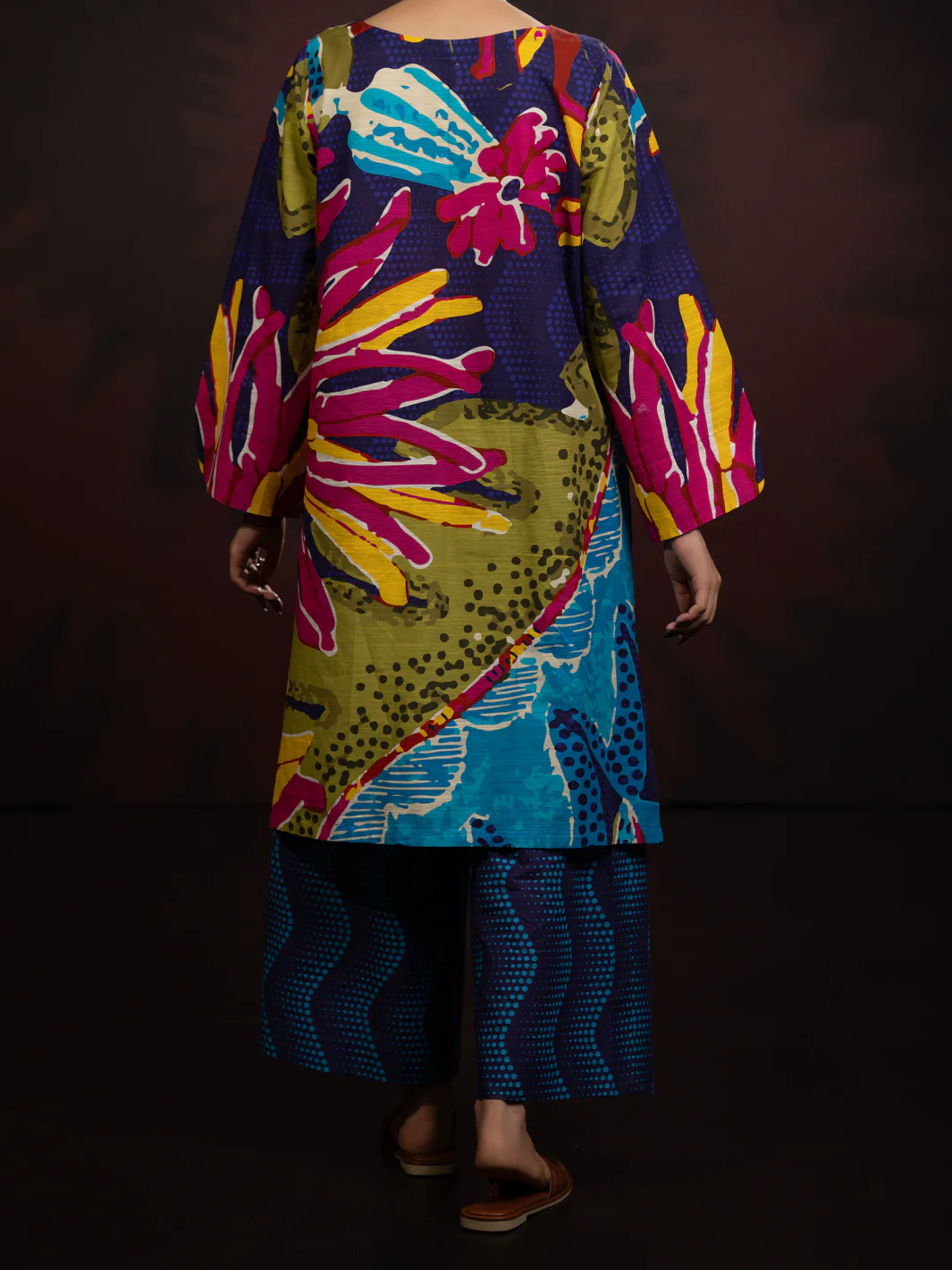 Black Light Slub Khaddar 2Pc Stitched - AL-2PS-LKS-1093 - Image 3