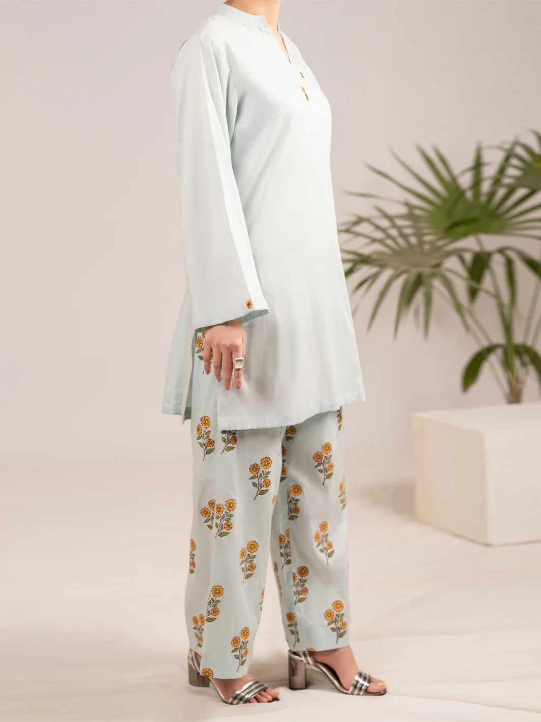 Ferozi Lawn 2Pc Stitched - AL-2PS-LKS-1108 - Image 6
