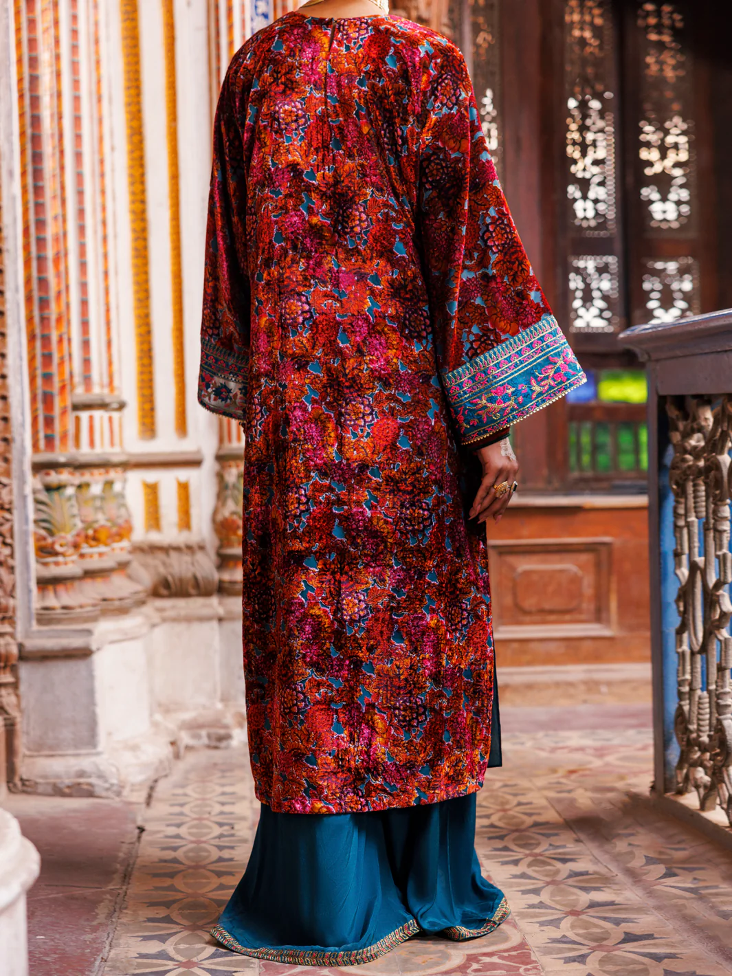 Maroon Velvet Formal 2Pc Stitched - AL-LS-LKS-534 - Image 2