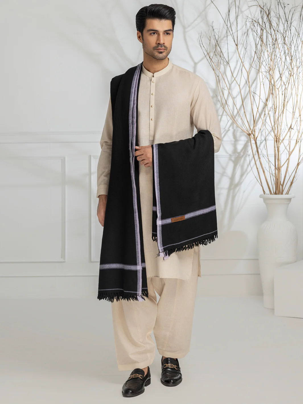 Black Blended Shawl - AL-SH-030 - Image 3