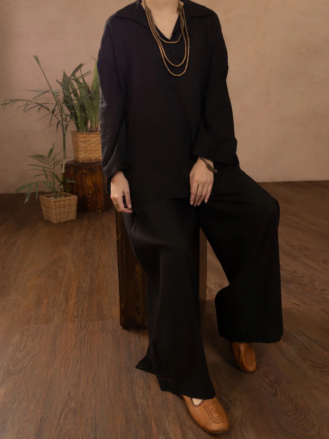 Black Linen Tunic - ALCR-LK-1107 - Image 4