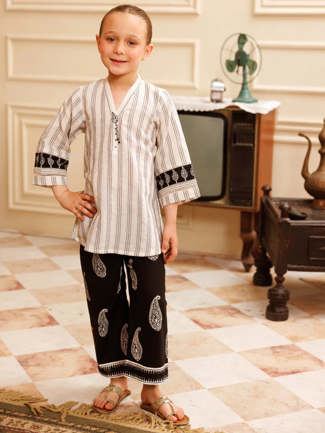 Black & White Dobby 2Pc Stitched - ALGR-2PS-LKS-1020