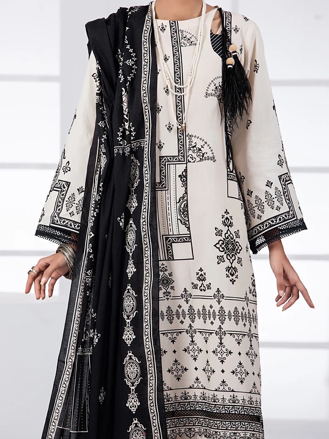 Black & White 2Pc Unstitched - ALP-2PS-1450A - Image 5