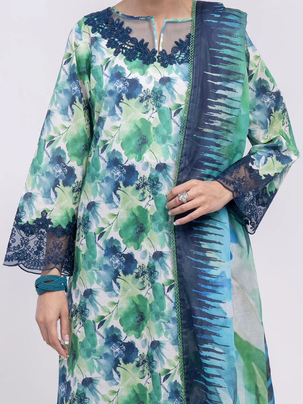Green Lawn 2Pc Unstitched - ALP-2PS-LKD-2473 - Image 2