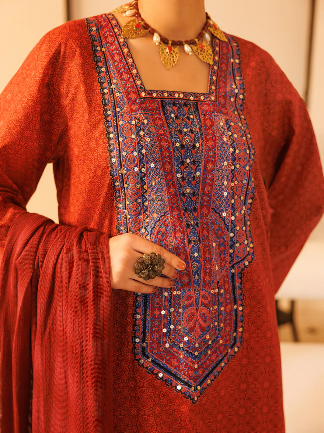 Maroon Lawn Stitched 2Pc - ALP-2PS-LKS-2336B - Image 3
