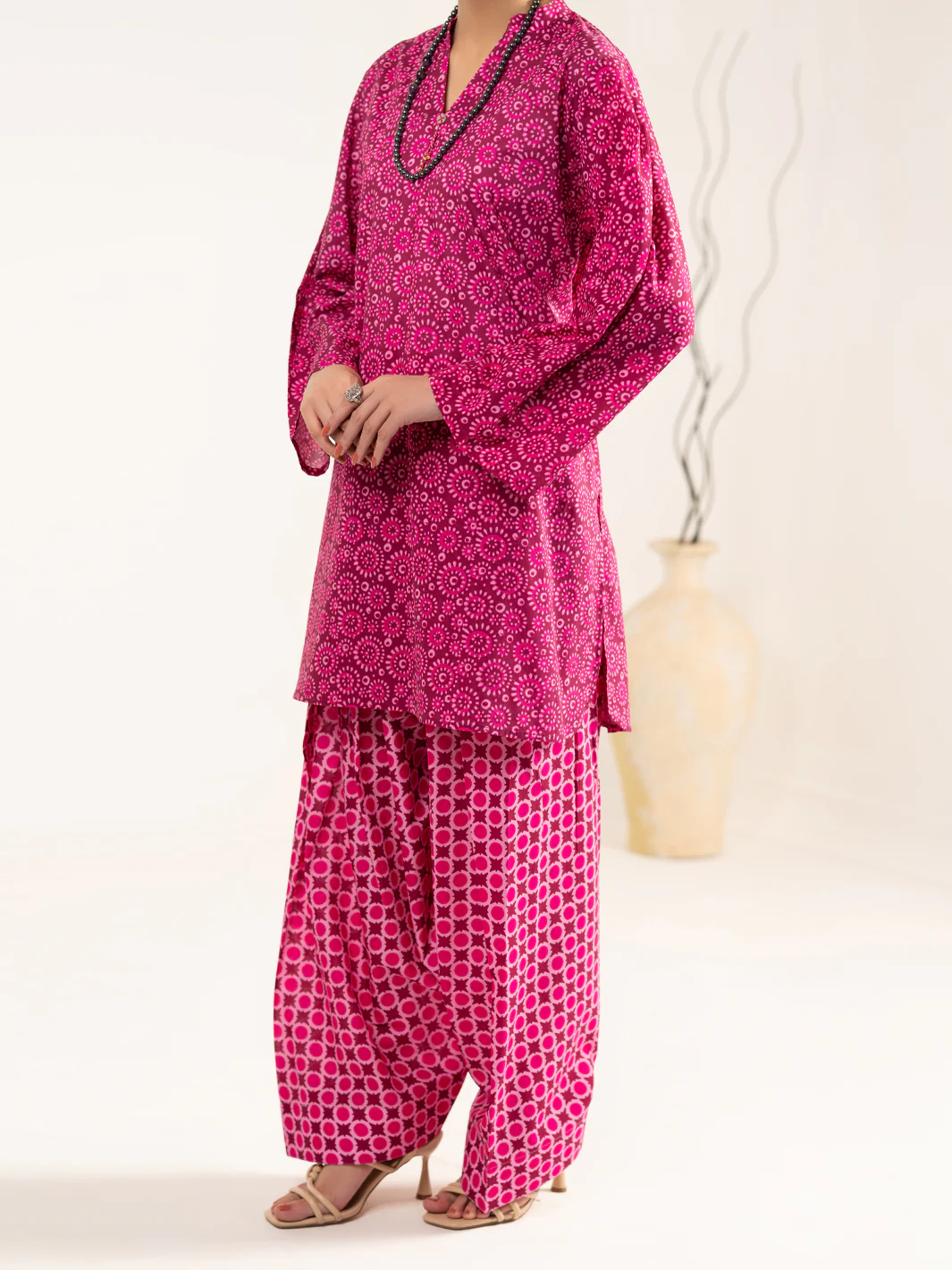 Fuchsia Lawn 2Pc Stitched - ALP-2PS-LKS-2481 - Image 4