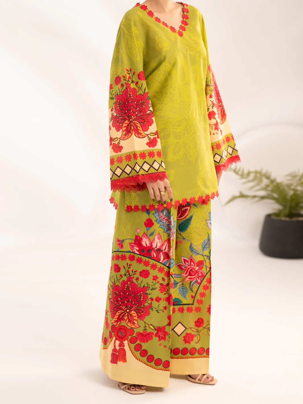 Green Lawn 2Pc Stitched - ALP-2PS-LKS-2486 - Image 4