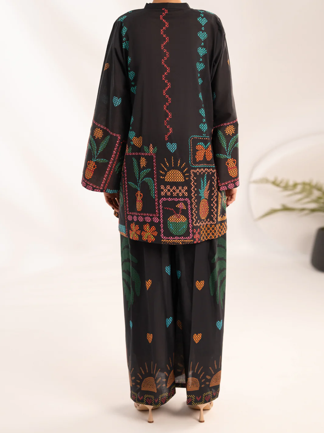 Black Lawn 2Pc Stitched - ALP-2PS-LKS-2530 - Image 3