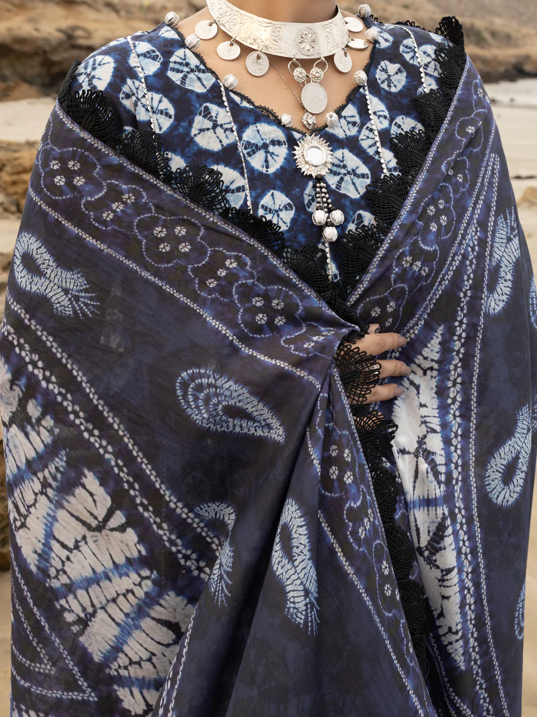 Blue Lawn 2Pc Unstitched - ALP-2PS-SLKD-2251 - Image 3
