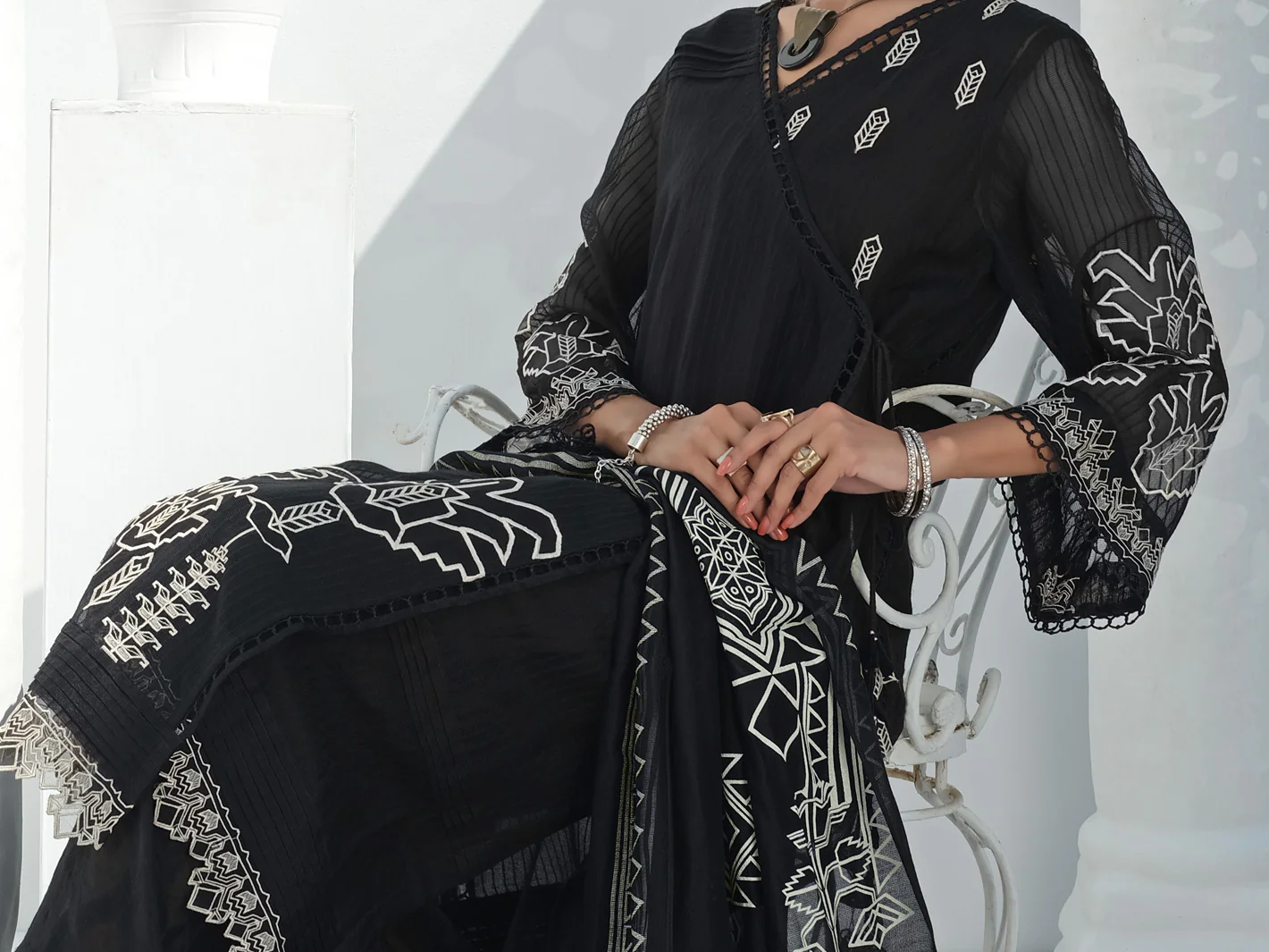 Black Khaddi Net 3Pc Stitched - ALP-3PS-1055 - Image 4