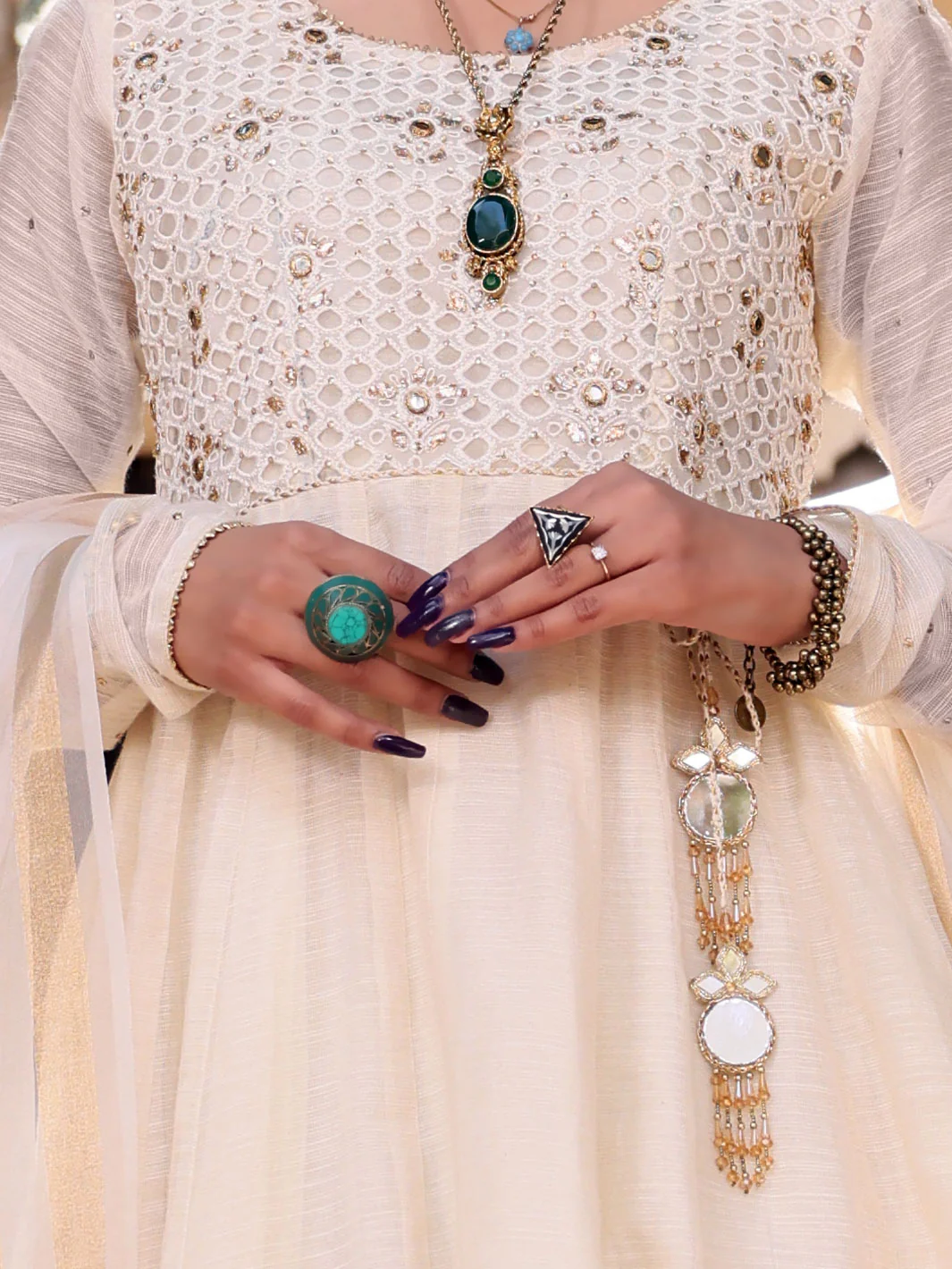 White Khaddi 3Pc Stitched - ALP-3PS-1072/S - Image 2