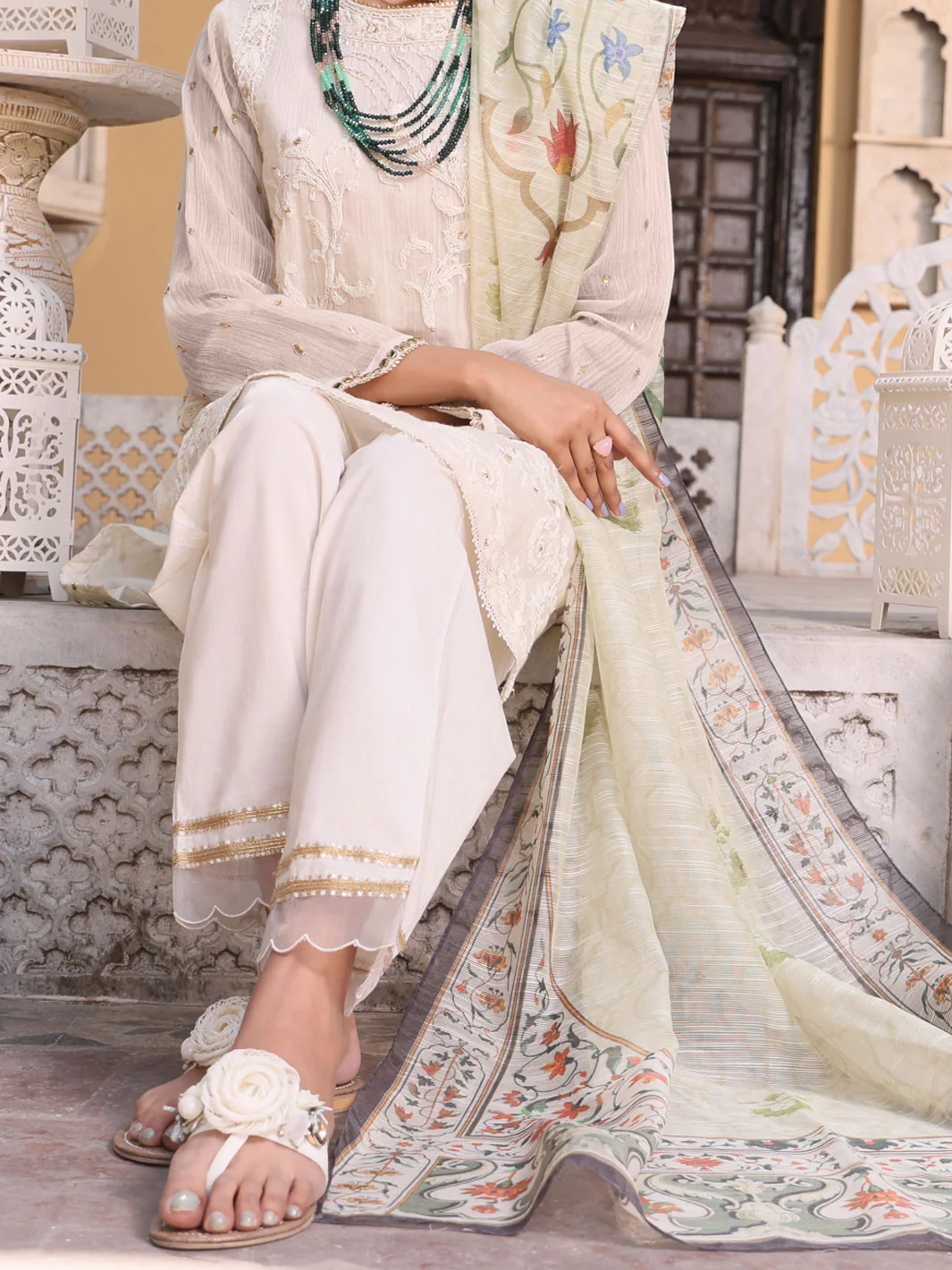 White Khaddi 3Pc Stitched - ALP-3PS-1073/S - Image 2