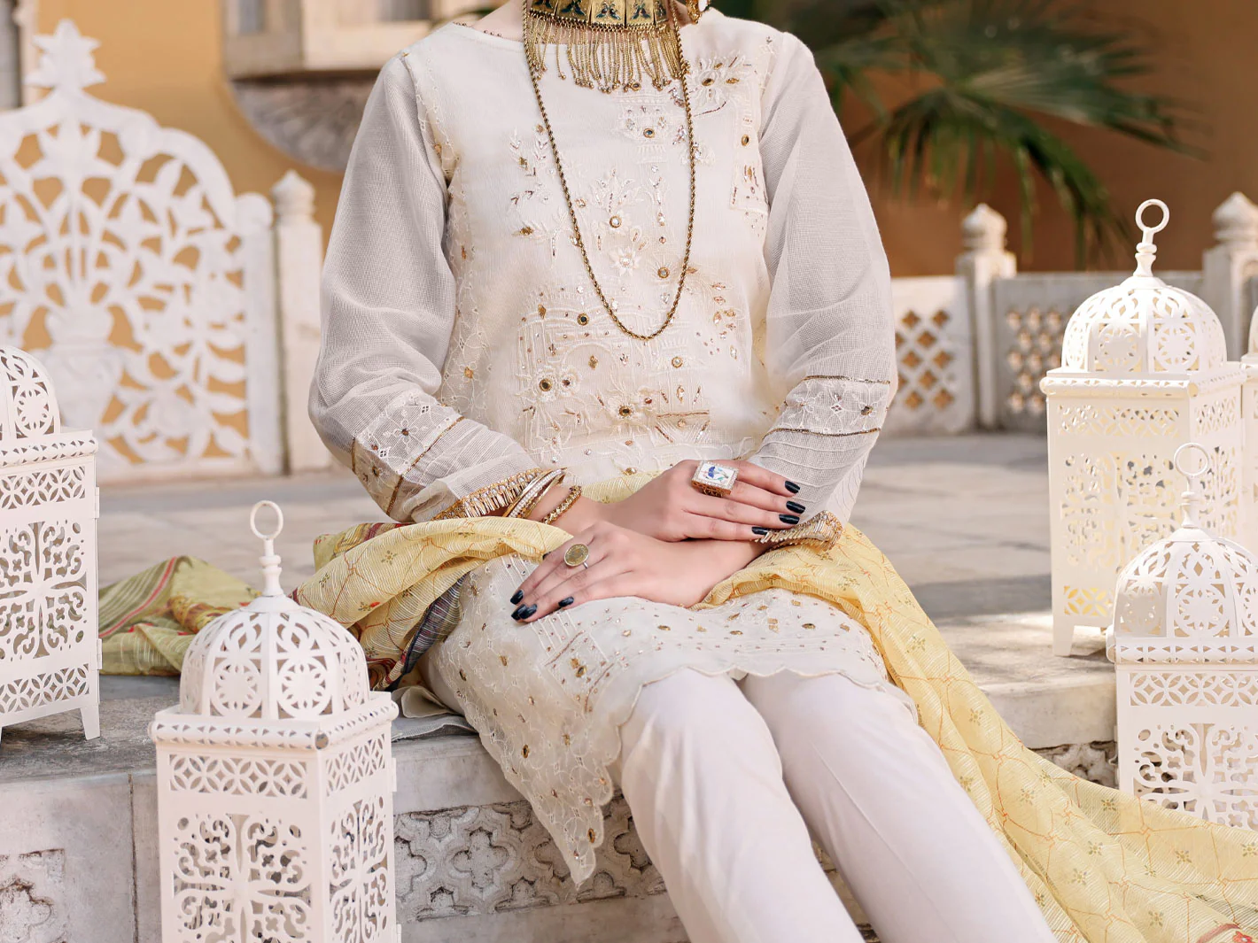 White Khaddi 3Pc Stitched - ALP-3PS-1074/S - Image 3