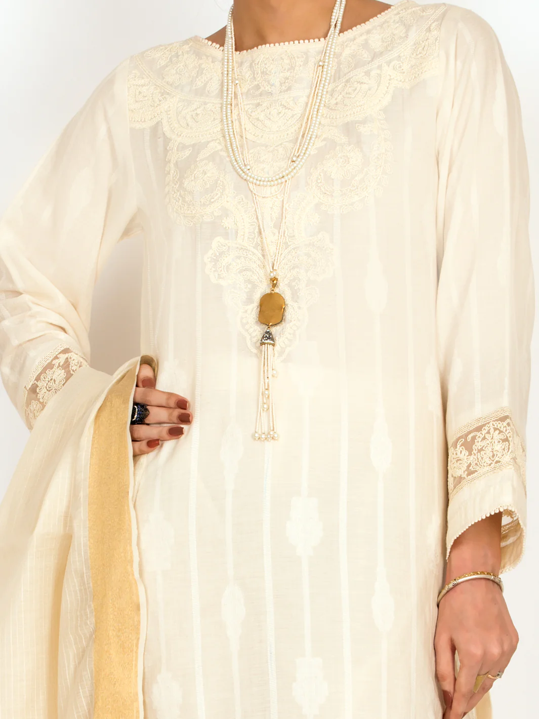 Off White Jacquard 3Pc Stitched - ALP-3PS-1144 - Image 2
