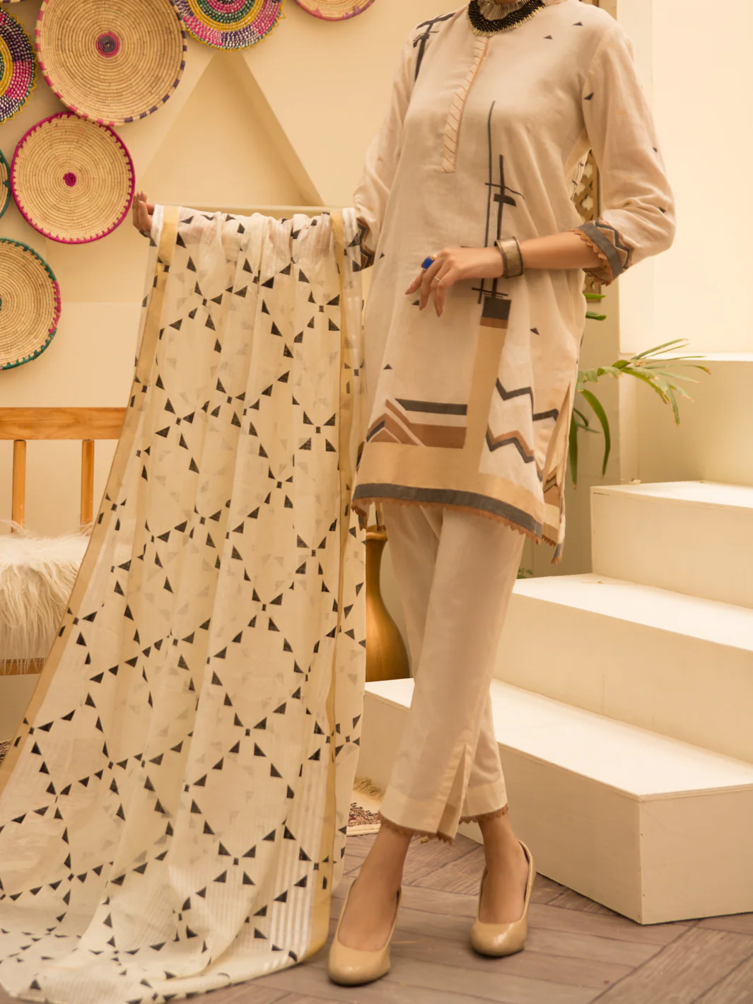 Off White Jacquard 3Pc Stitched - ALP-3PS-1161