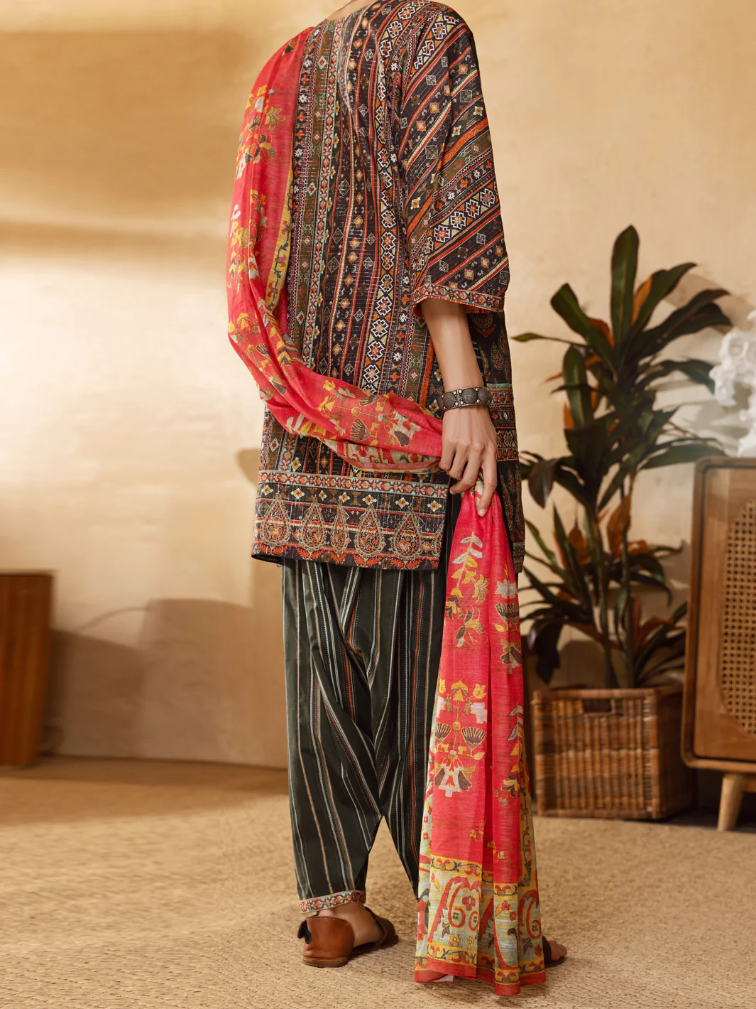 Green Lurex Jacquard 3Pc Unstitched - ALP-3PS-1302 - Image 2