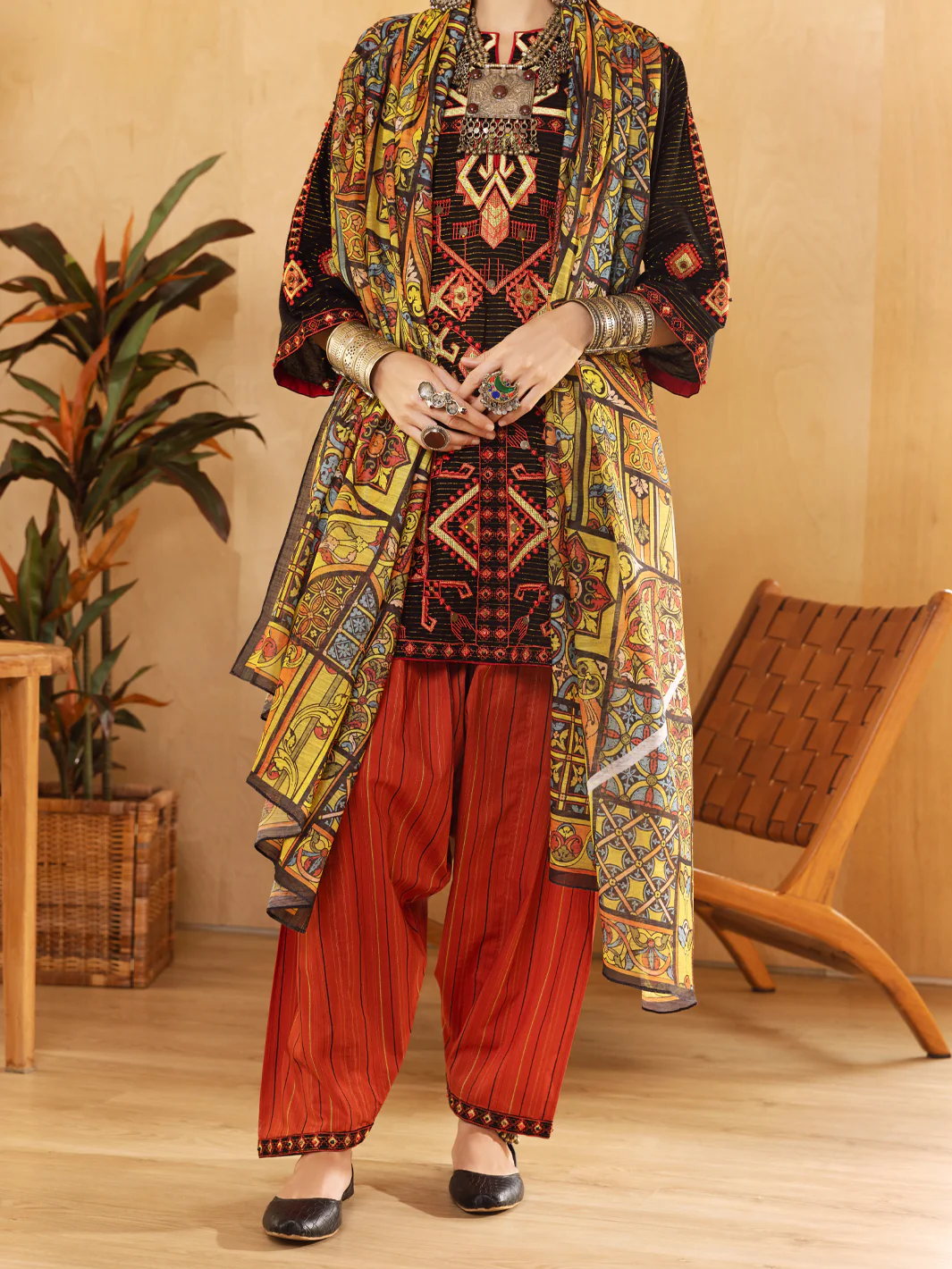 Black Hand-Woven Lurex 3Pc Stitched - ALP-3PS-1304 - Image 2