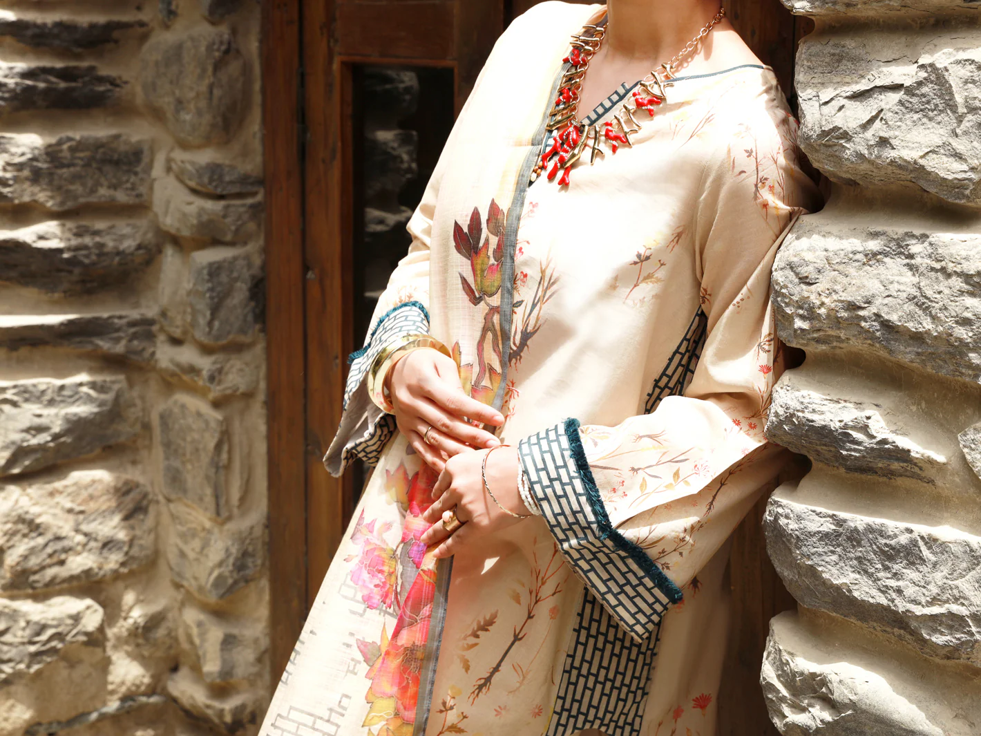 Beige Lawn 3Pc Unstitched - ALP-3PS-1378 - Image 4