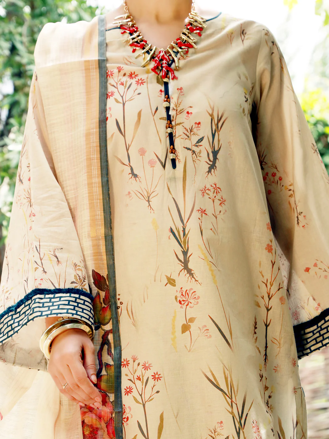 Beige Lawn 3Pc Stitched - ALP-3PS-1378 - Image 3