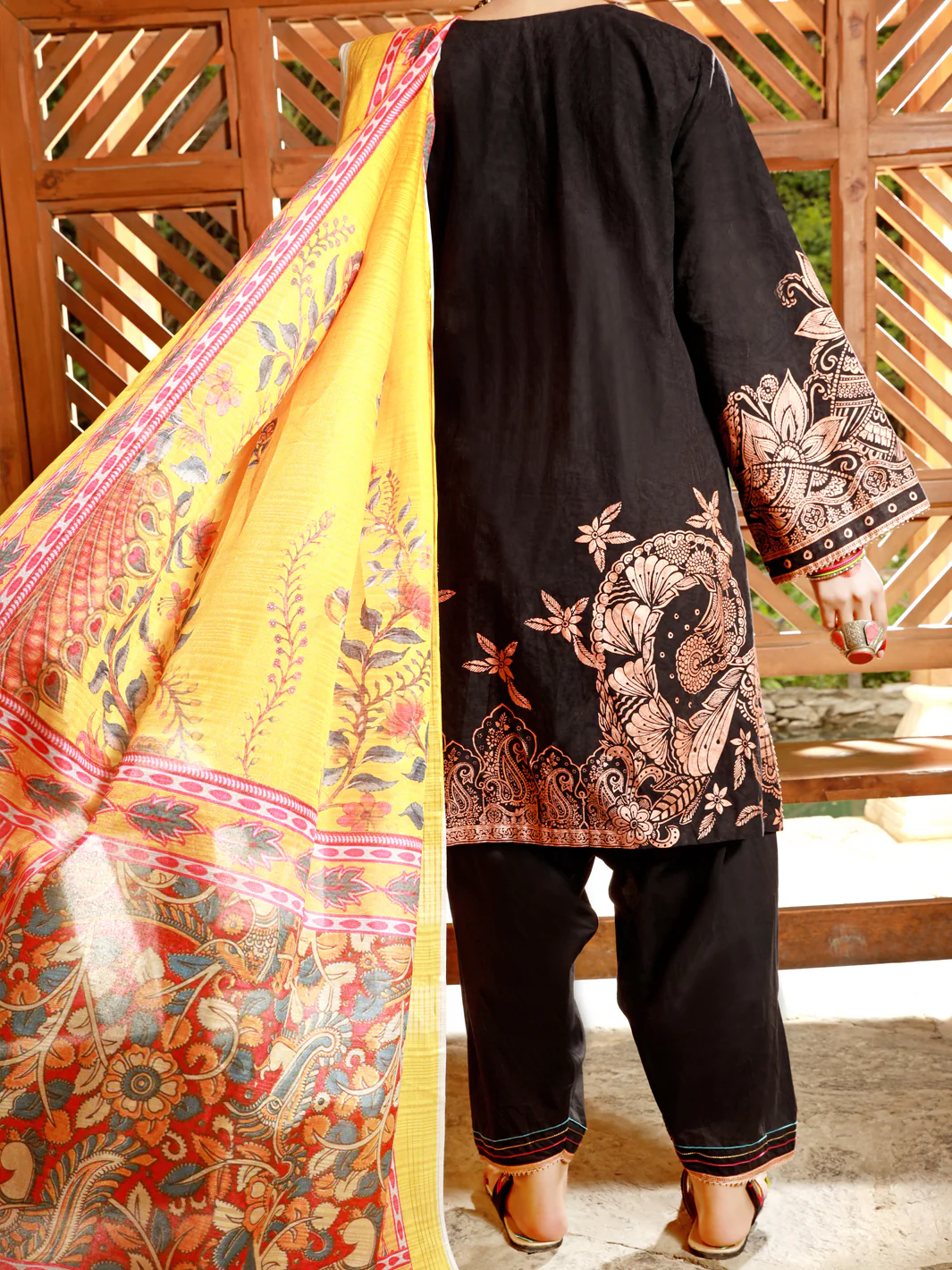 Black Jacquard 3Pc Stitched - ALP-3PS-1386 - Image 2