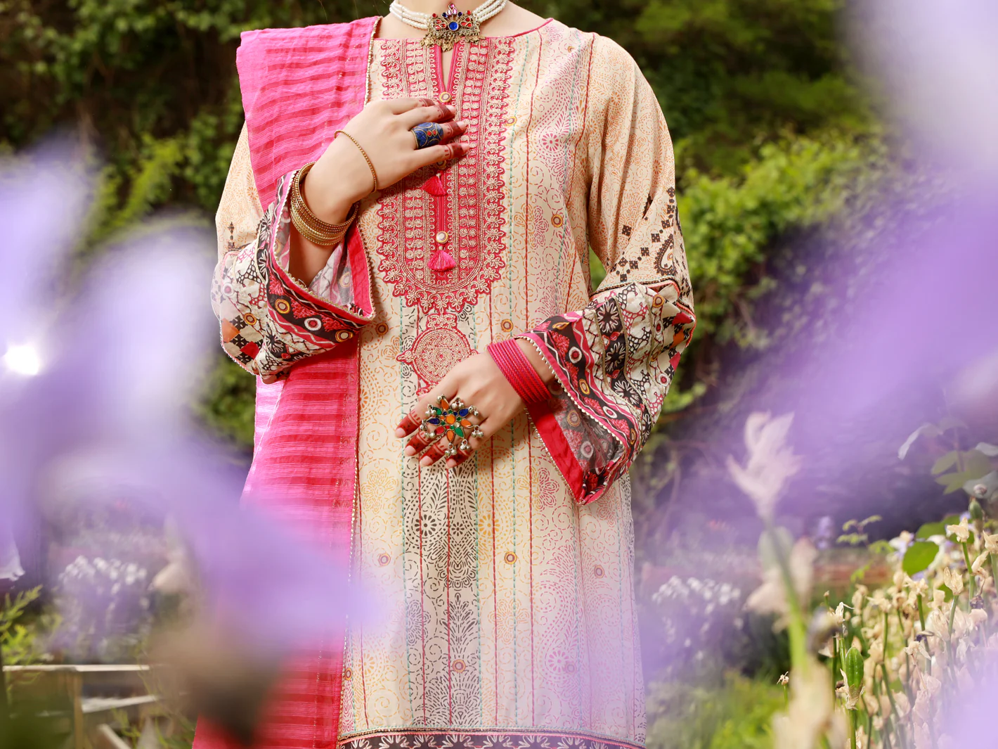 Off White Lawn 3Pc Stitched - ALP-3PS-1387 - Image 4
