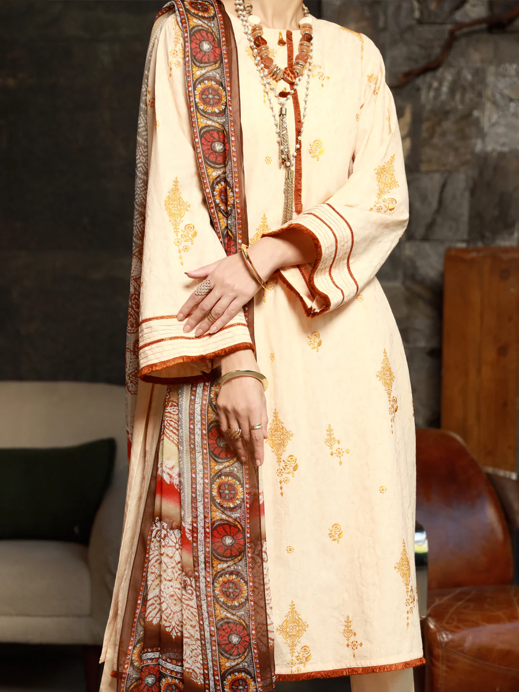 Cream Jacquard 3Pc Stitched - ALP-3PS-1392 - Image 4