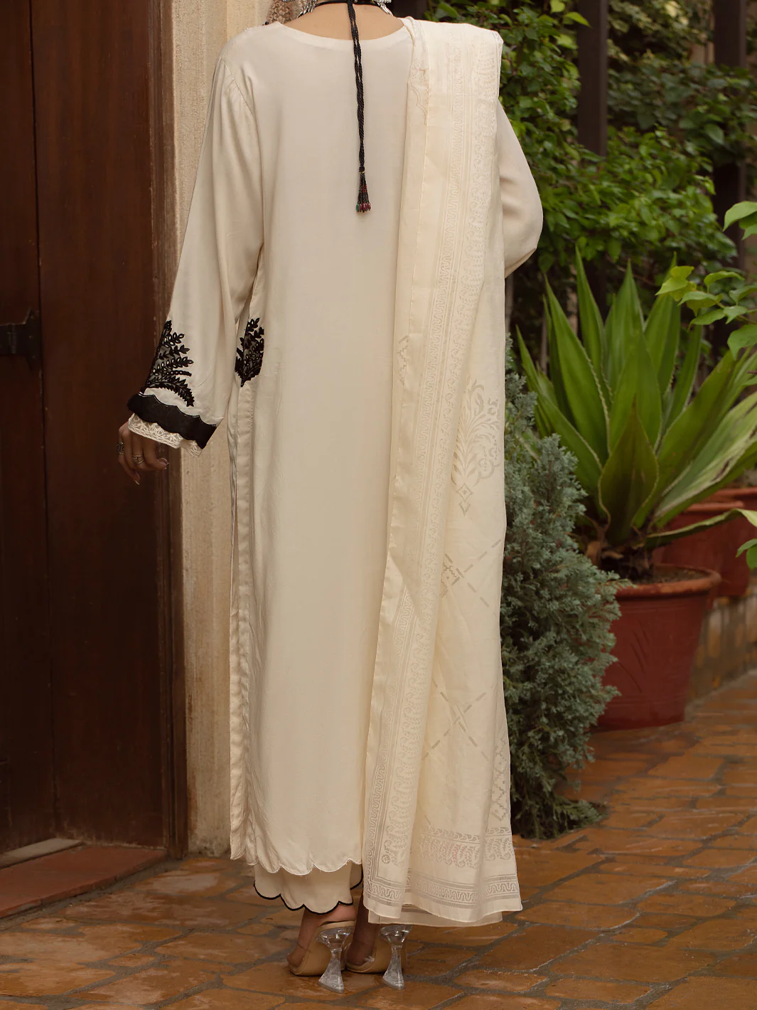 Off White Viscose 3Pc Stitched - ALP-3PS-1402 - Image 2