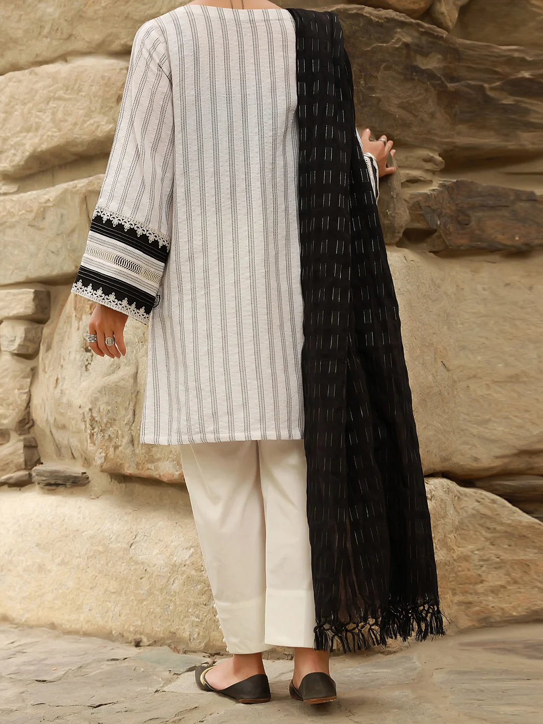 White Jacquard 3Pc Stitched - ALP-3PS-1413 - Image 2