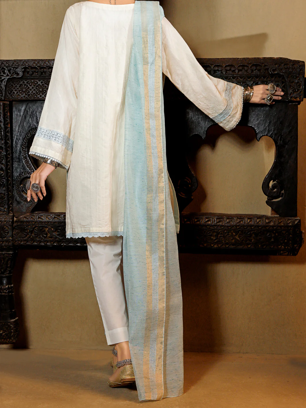 White Jacquard 3Pc Stitched - ALP-3PS-1422 - Image 2