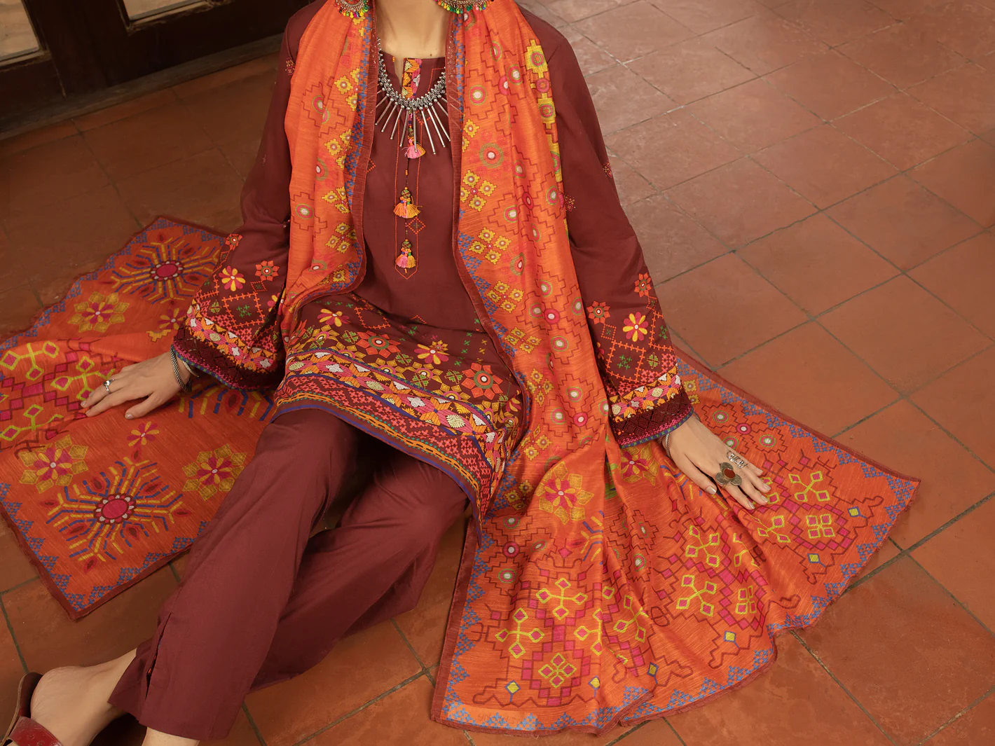 Maroon Cambric 3Pc Unstitched - ALP-3PS-1424 - Image 4