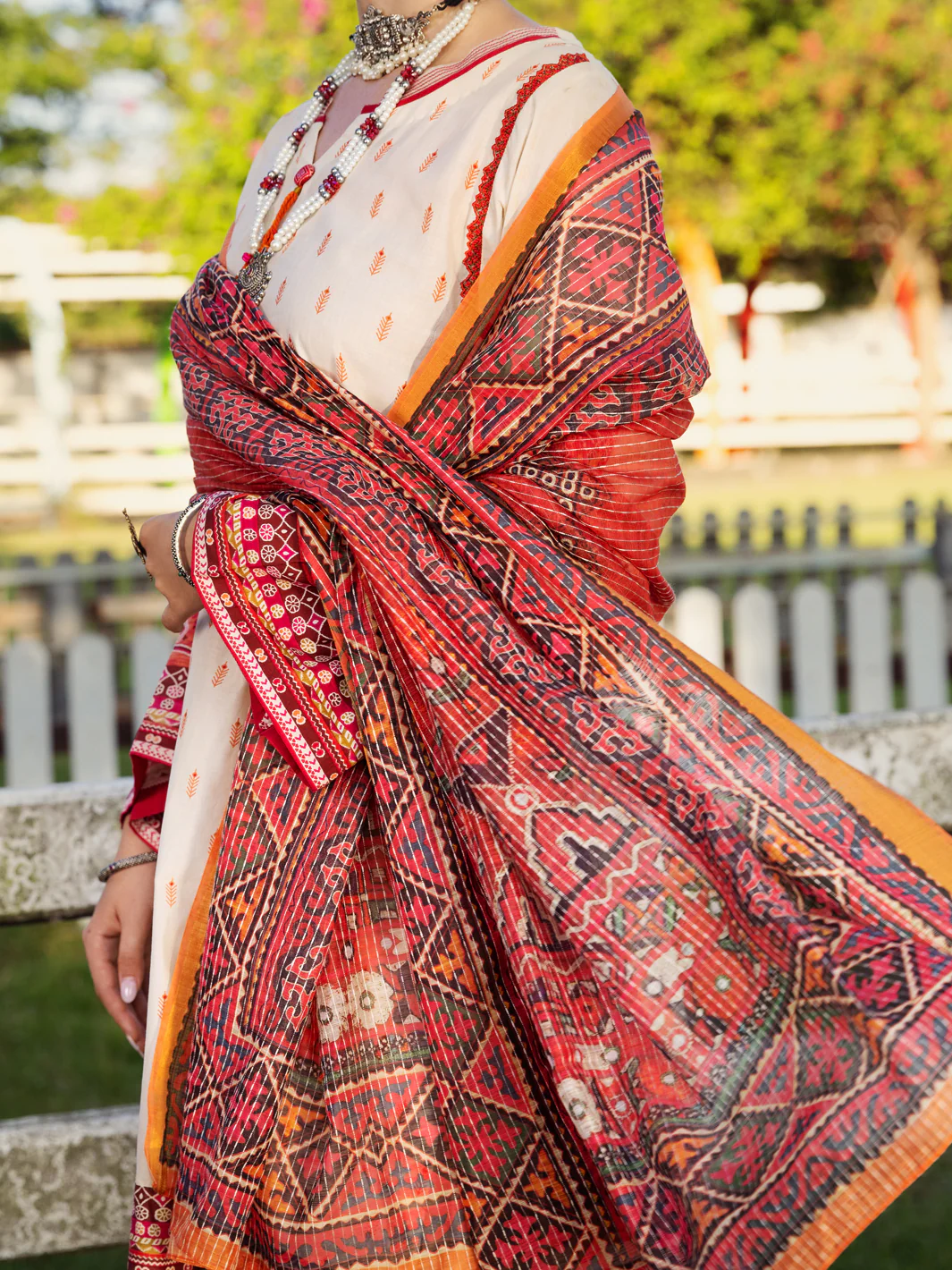 Cream Lawn 3Pc Stitched - ALP-3PS-1510 - Image 3