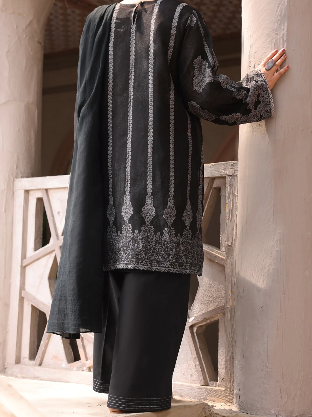 Black 3Pc Stitched - ALP-3PS-1630 - Image 2