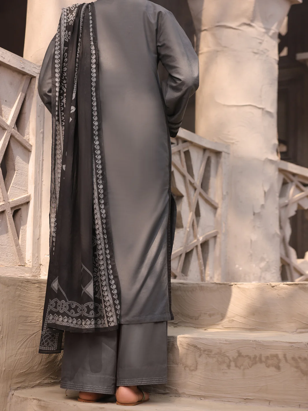 Dark Grey Cambric 3Pc Stitched - ALP-3PS-1632 - Image 2