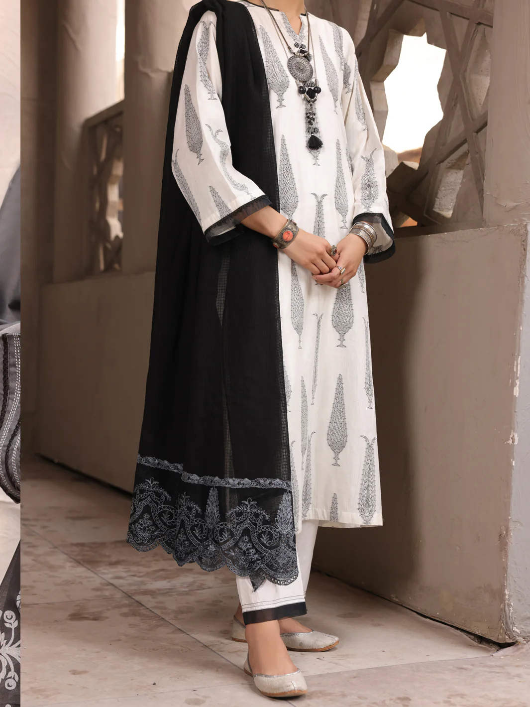 Black & White 3Pc Unstitched - ALP-3PS-1634