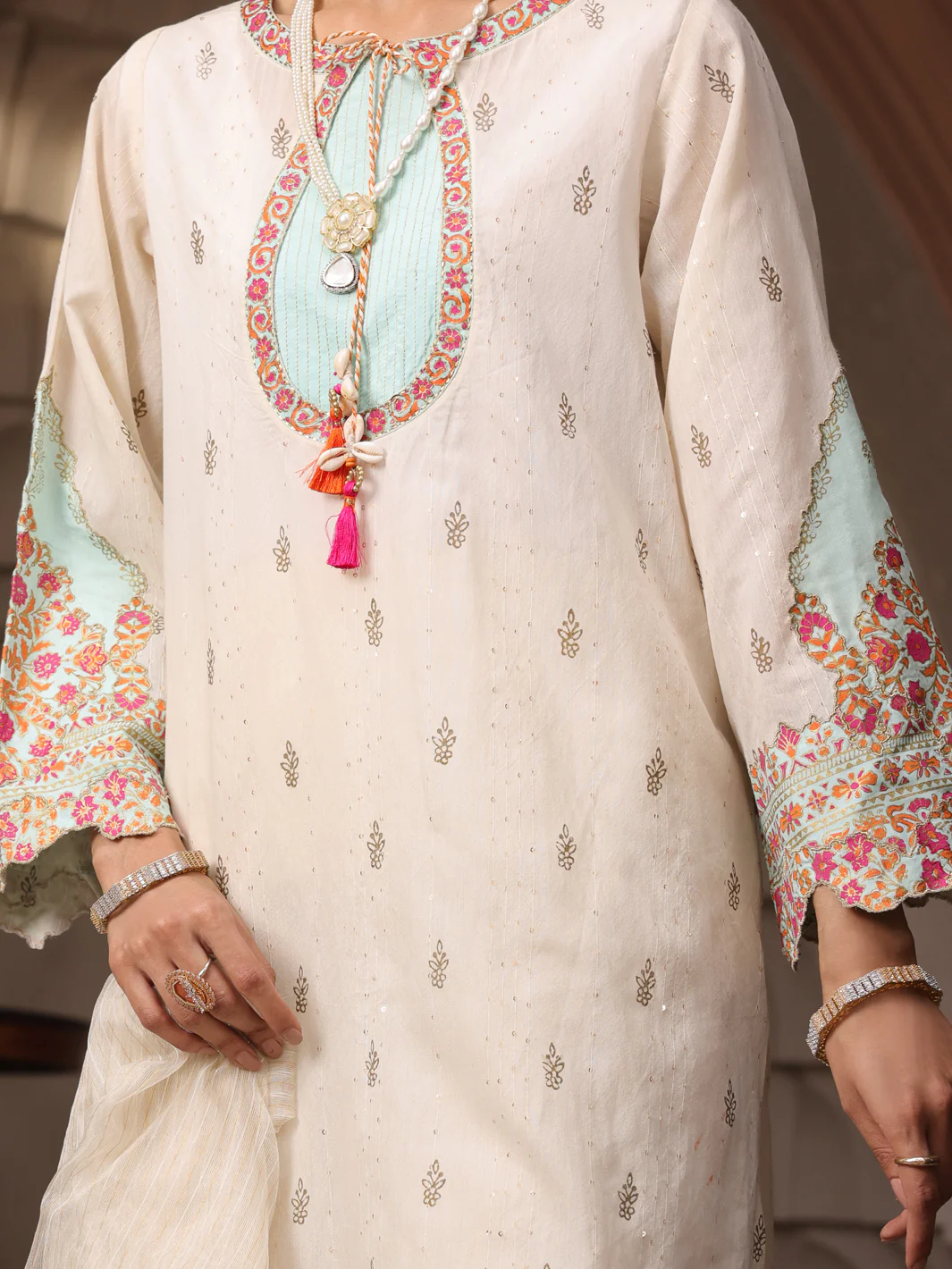 Off White 3Pc Unstitched - ALP-3PS-1644 - Image 3