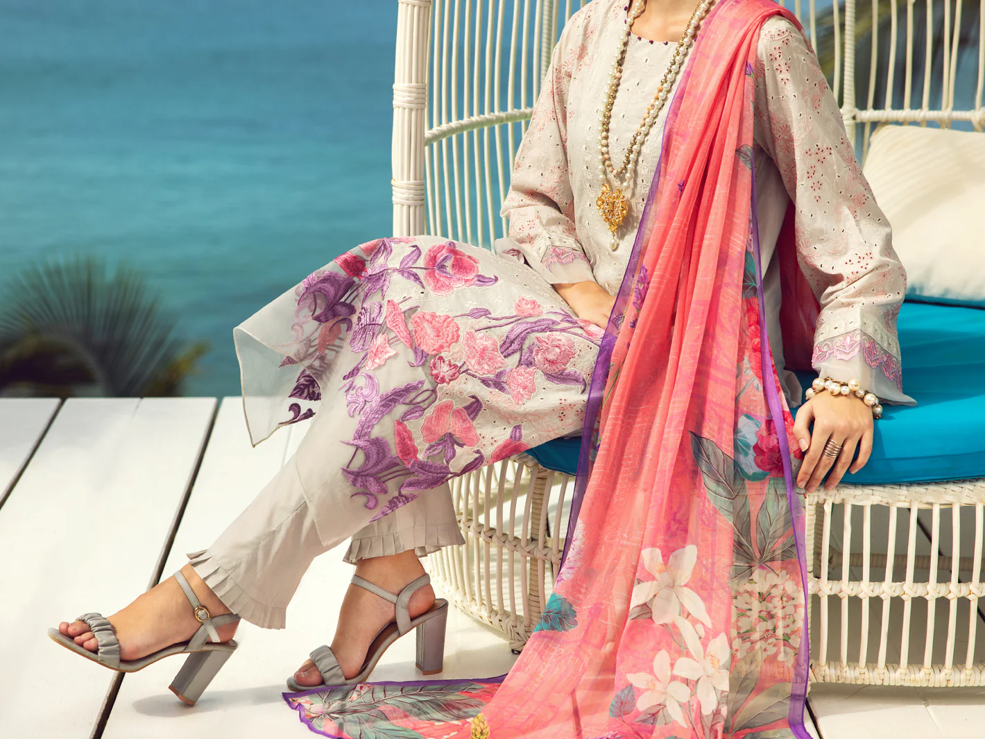 Light Grey Dyed Lawn 3Pc Unstitched - ALP-3PS-1729 - Image 3