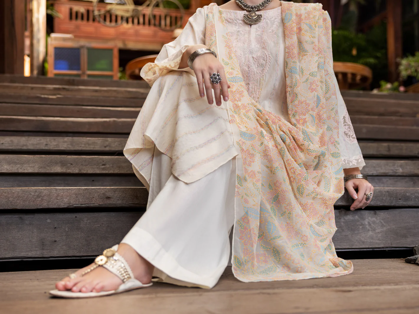 Off White Jacquard 3Pc Stitched - ALP-3PS-1768 - Image 4