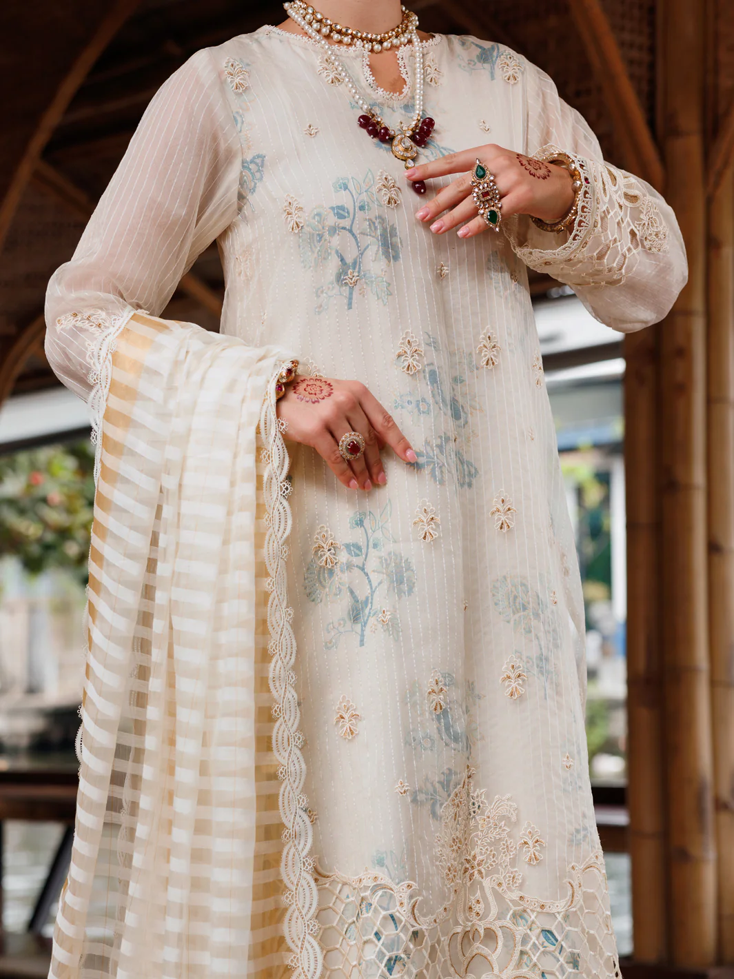 Cream Organza 3Pc Stitched - ALP-3PS-2029 - Image 4
