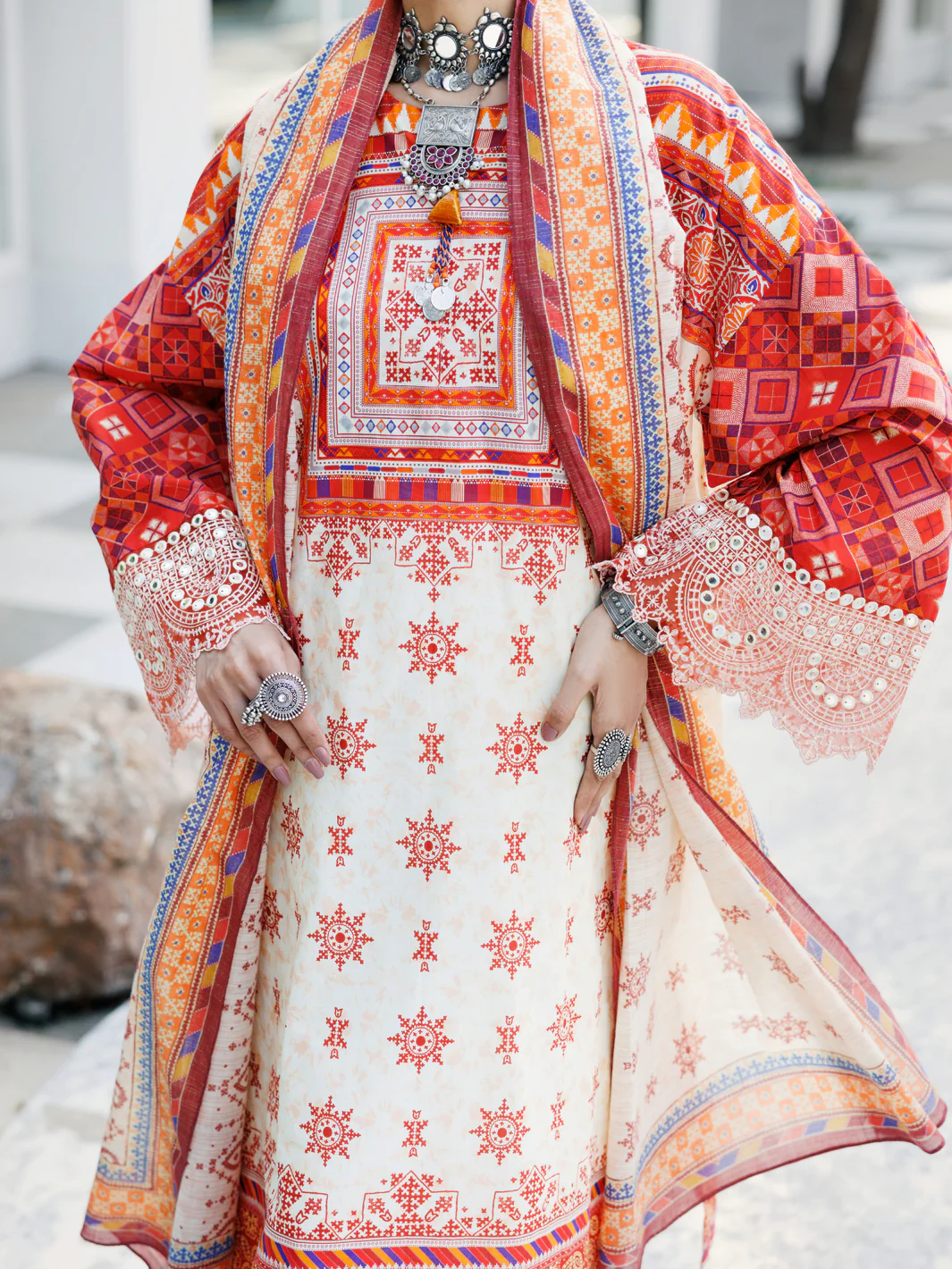 Cream Lawn 3Pc Stitched - ALP-3PS-2138 - Image 4