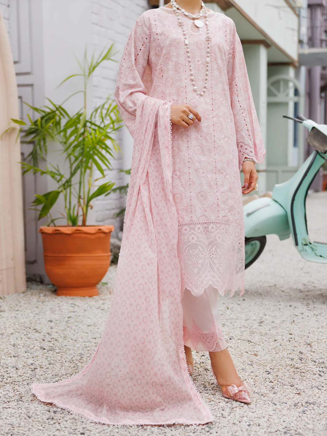 Light Pink Schiffli Lawn 3Pc Unstitched - ALP-3PS-2188 - Image 4