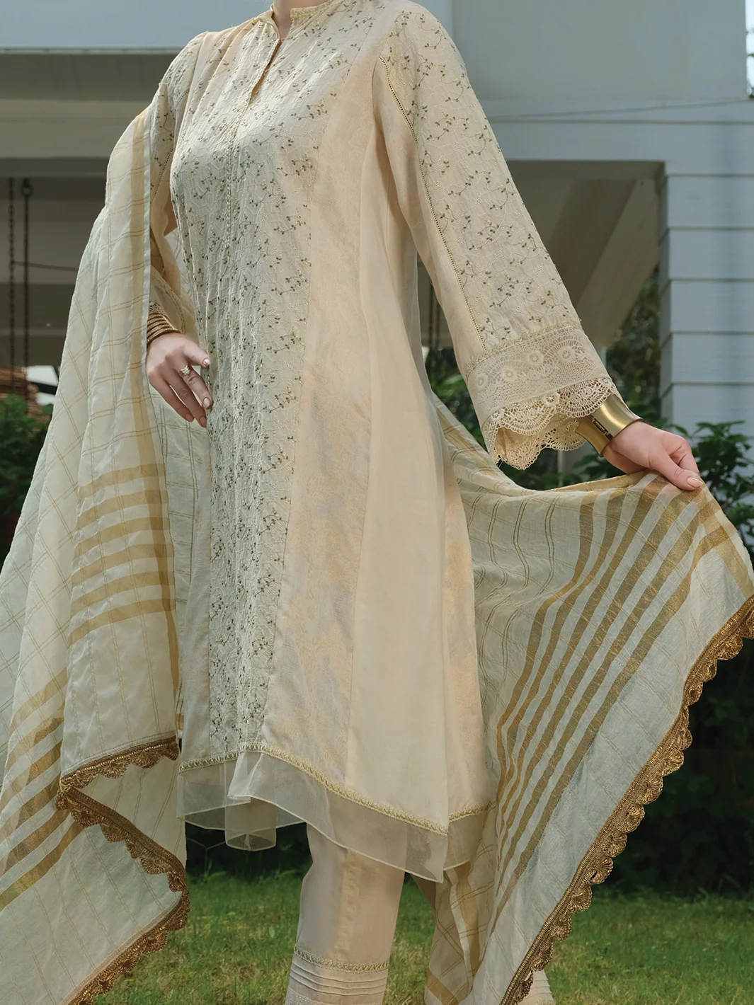 Off White Schiffli Lawn 3Pc Stitched - ALP-3PS-826 - Image 2