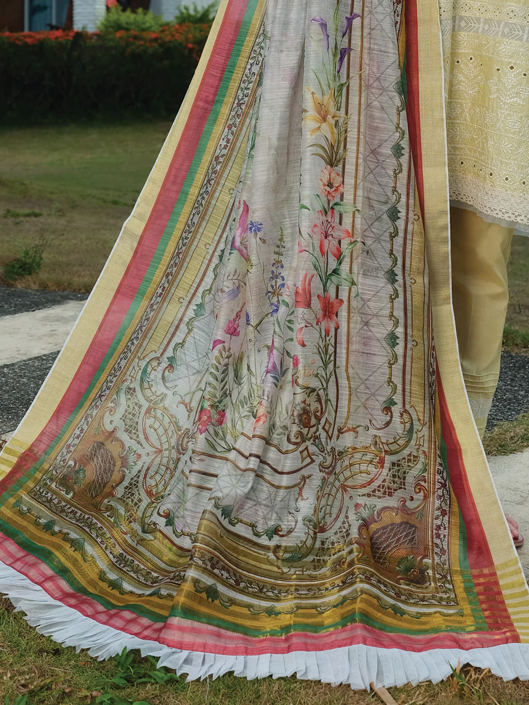 Lime Schiffli Lawn 3Pc Stitched - ALP-3PS-829 - Image 3