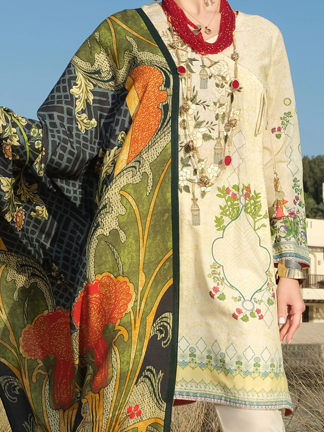 Ivory Lawn 3Pc Stitched - ALP-3PS-882 - Image 2