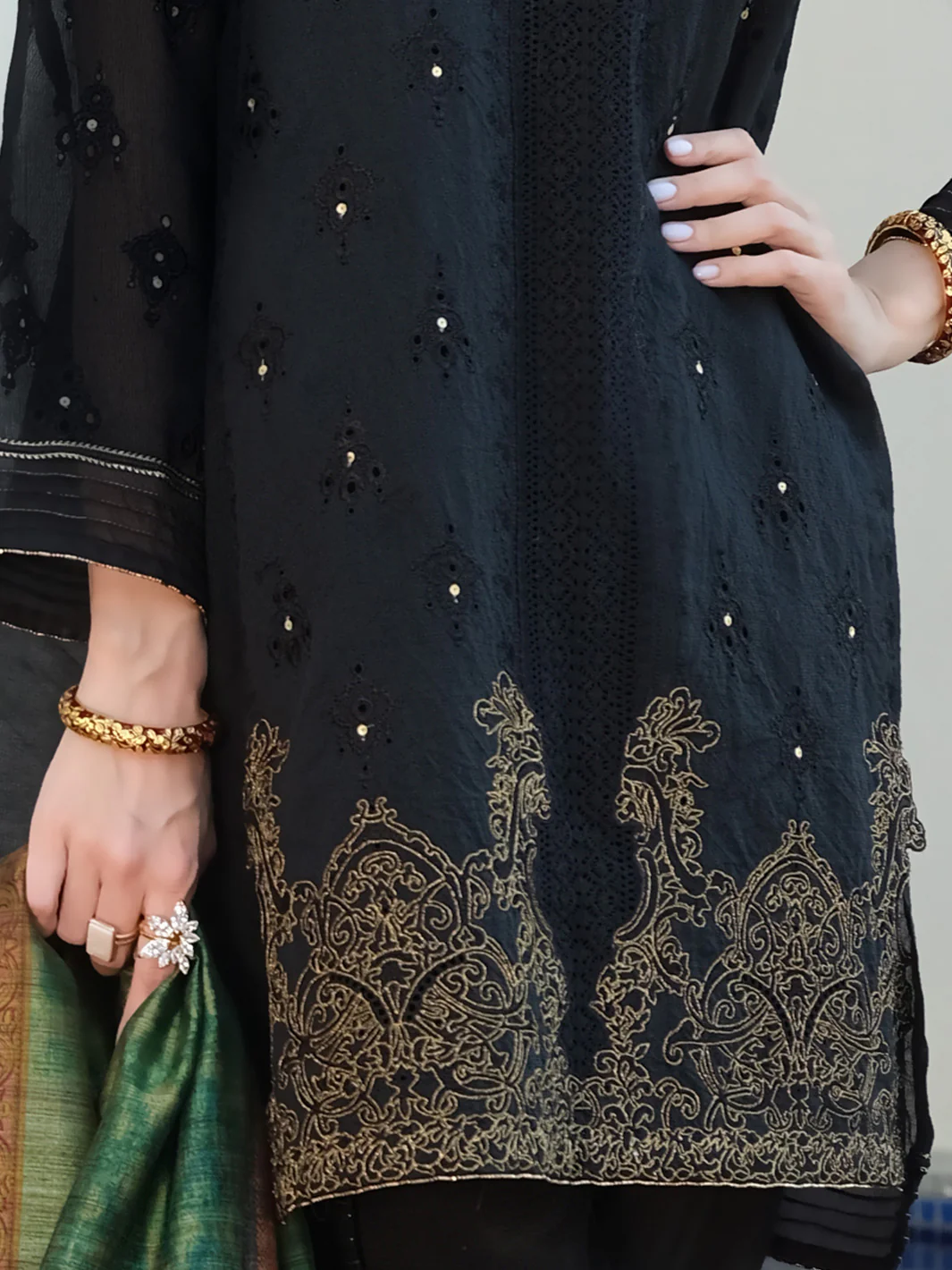 Black Khaddi 3Pc Stitched - ALP-3PS-901 - Image 3