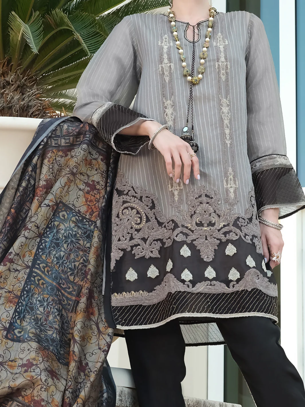 Grey Khaddi Net 3Pc Stitched - ALP-3PS-902 - Image 3