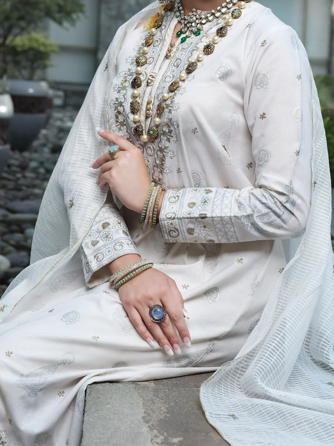 Off White Karandi 3Pc Stitched - ALP-3PS-965/S - Image 3
