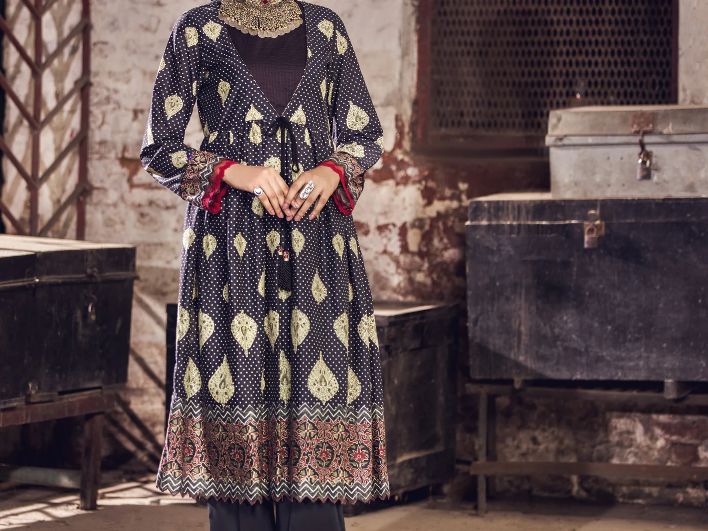 Black Cambric 2Pc Unstitched - AWP-2PS-368 - Image 3