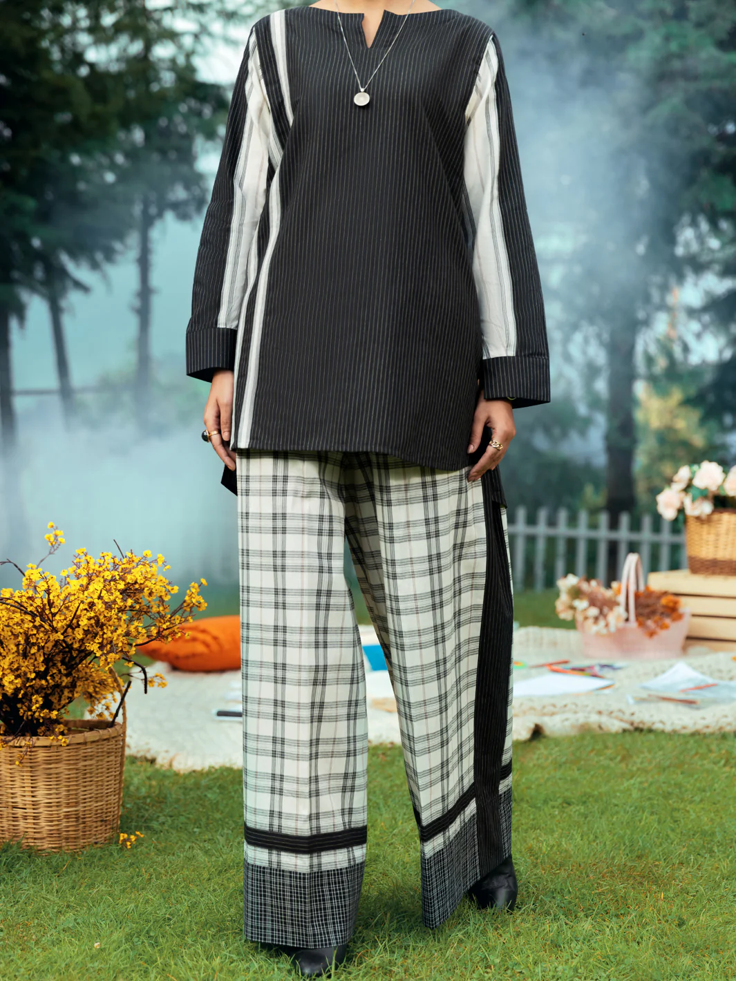 Black & White 2Pc Stitched - AWP-2PS-LKS-595 - Image 4